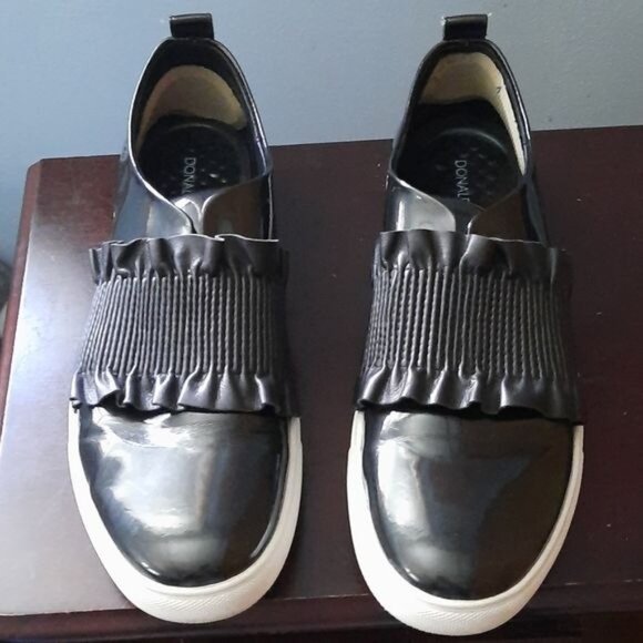 Donald Pliner Samie Black Patent Leather Loafers Size 6.5 - Picture 1 of 11